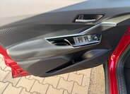 Toyota C-HR SUV / Terénní 1,8 l 72 kw