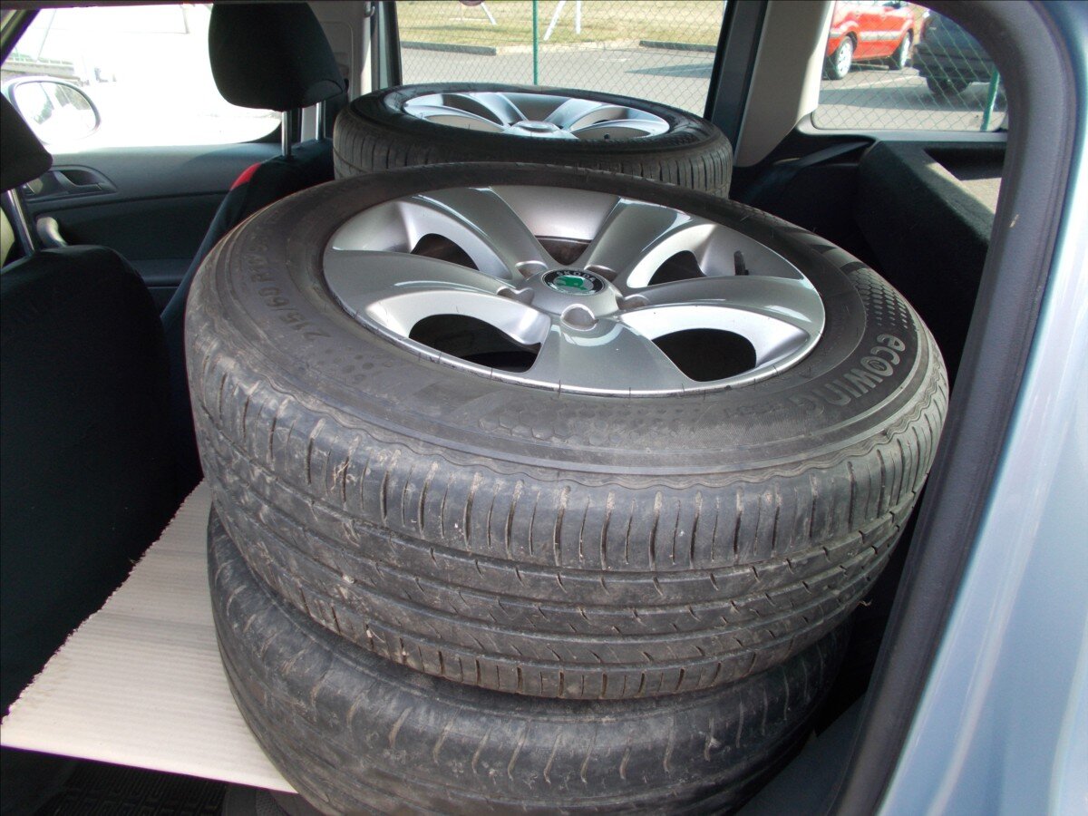 Škoda Yeti SUV / Terénní 1,2 l 77 kw