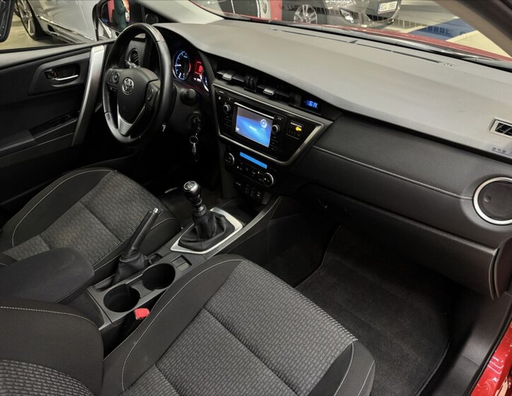 Toyota Auris Hatchback 1,6 l 97 kw