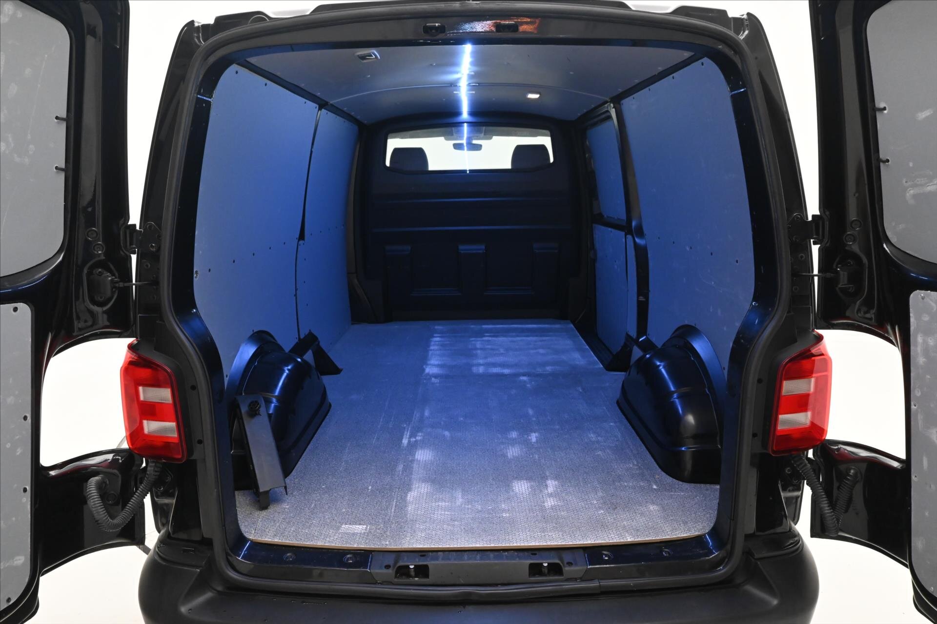 Volkswagen Transporter Skříň 2,0 l 75 kw