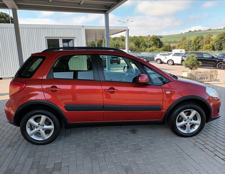 Suzuki SX4 Hatchback 1,6 l 79 kw