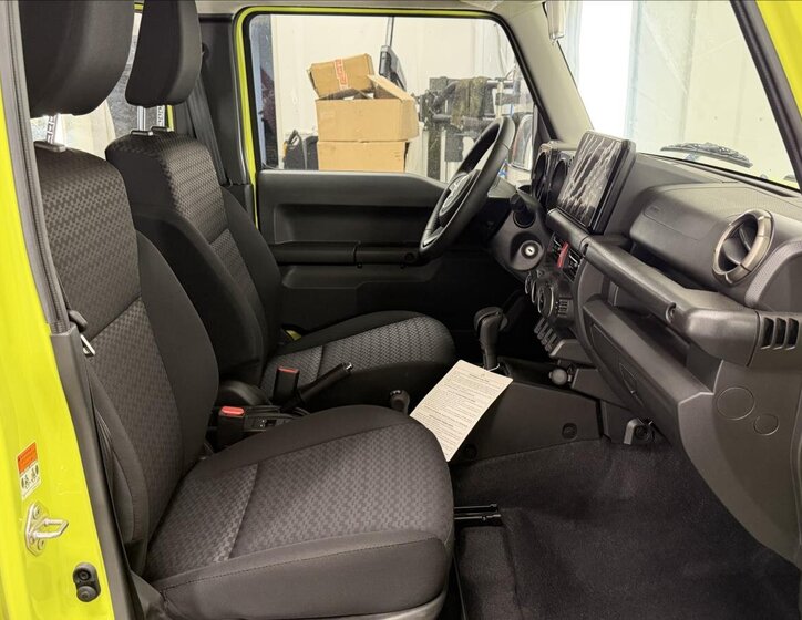 Suzuki Jimny SUV 1,5 l 75 kw