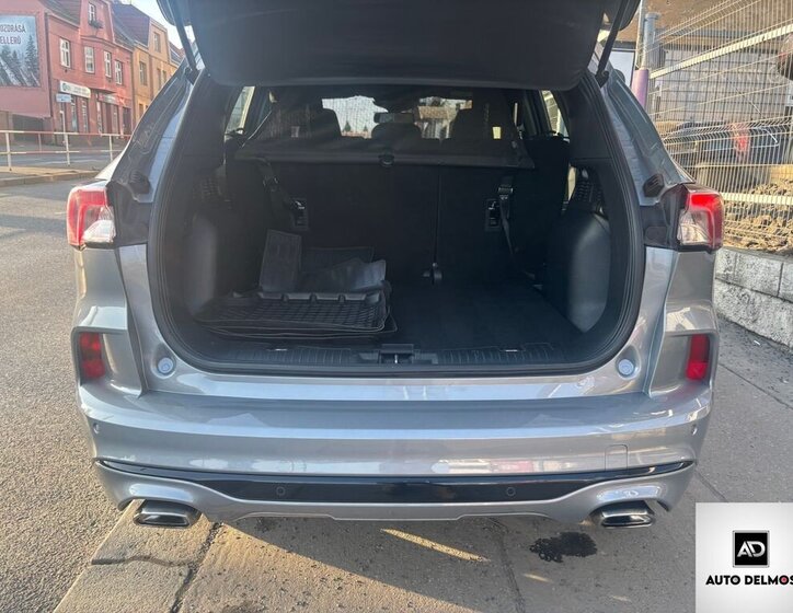 Ford Kuga SUV / Terénní 1,5 l 88 kw