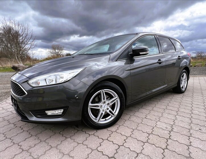 Ford Focus Kombi 999,0 92 kw