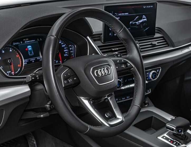 Audi Q5 SUV 2,0 l 150 kw