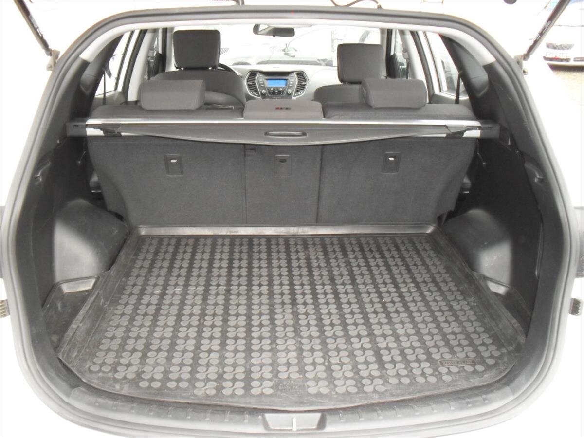 Hyundai Santa Fe SUV / Terénní 2,2 l 145 kw