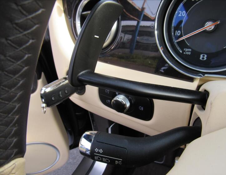 Bentley Continental GTC 38