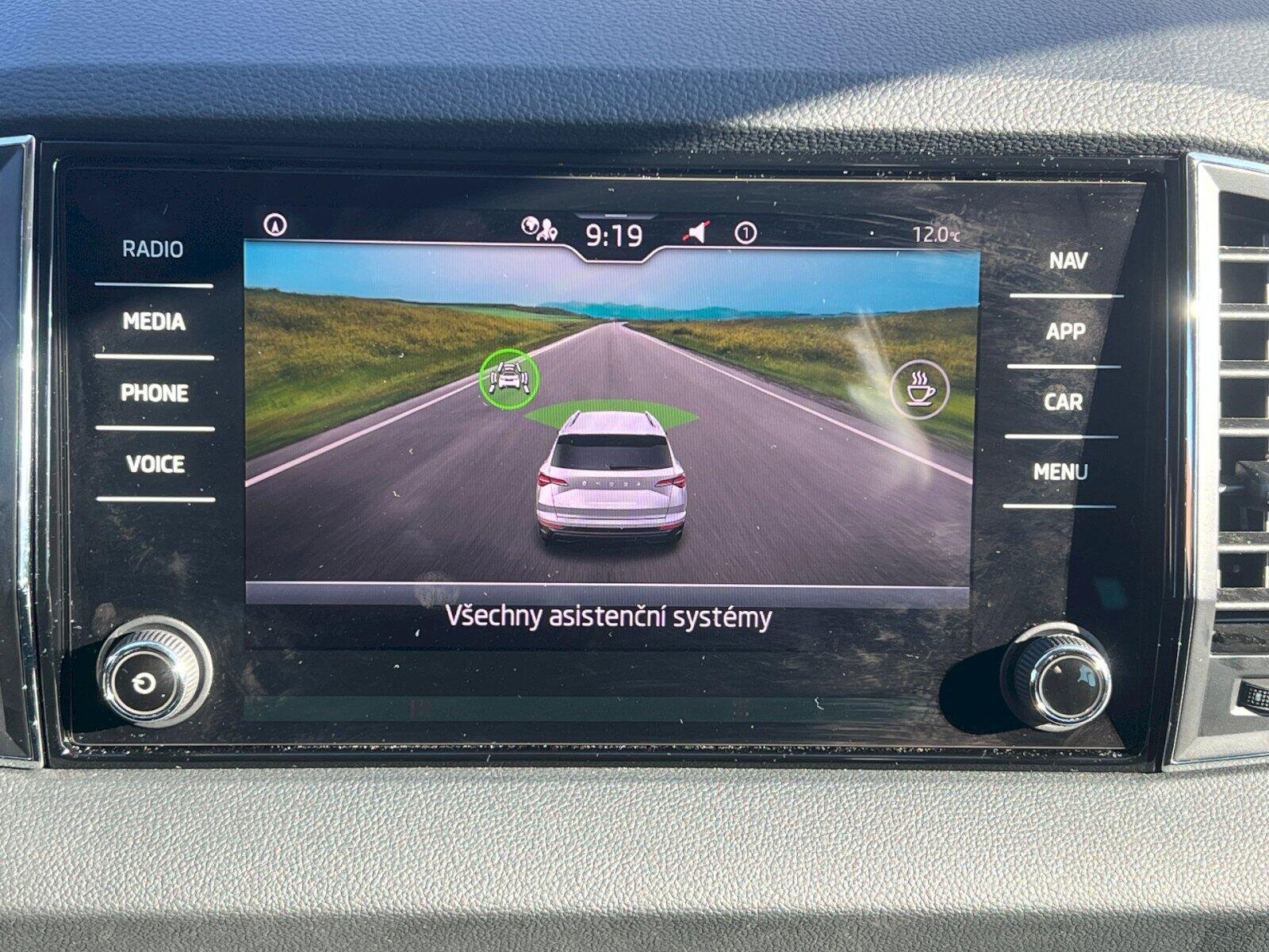 Škoda Karoq SUV / Terénní 1,5 l 110 kw