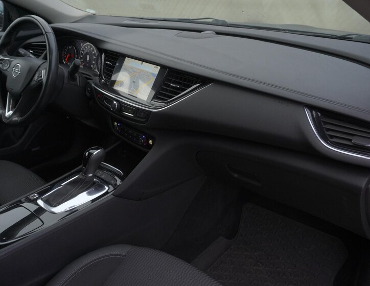 Opel Insignia Kombi 2,0 l 154 kw