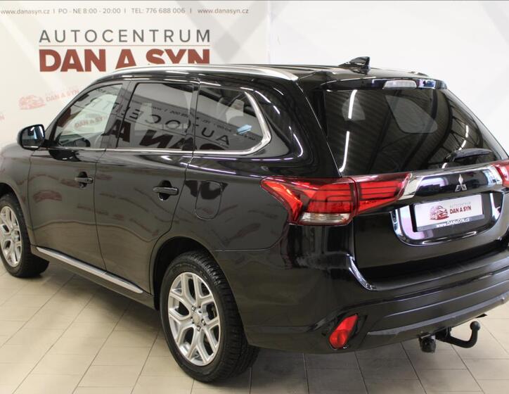 Mitsubishi Outlander 6