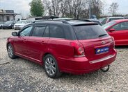 Toyota Avensis Kombi 2,0 l 93 kw