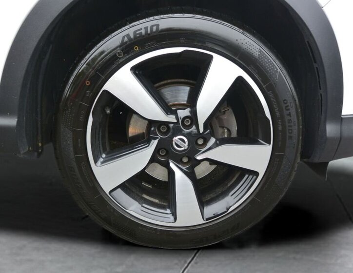 Nissan Qashqai SUV / Terénní 1,2 l 85 kw