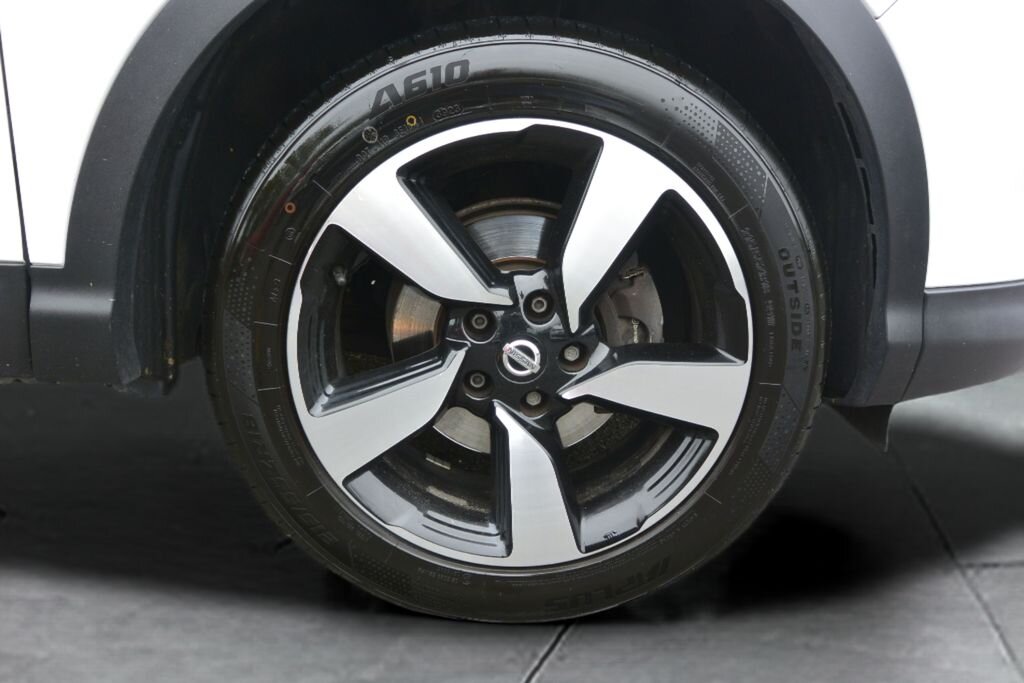 Nissan Qashqai SUV / Terénní 1,2 l 85 kw