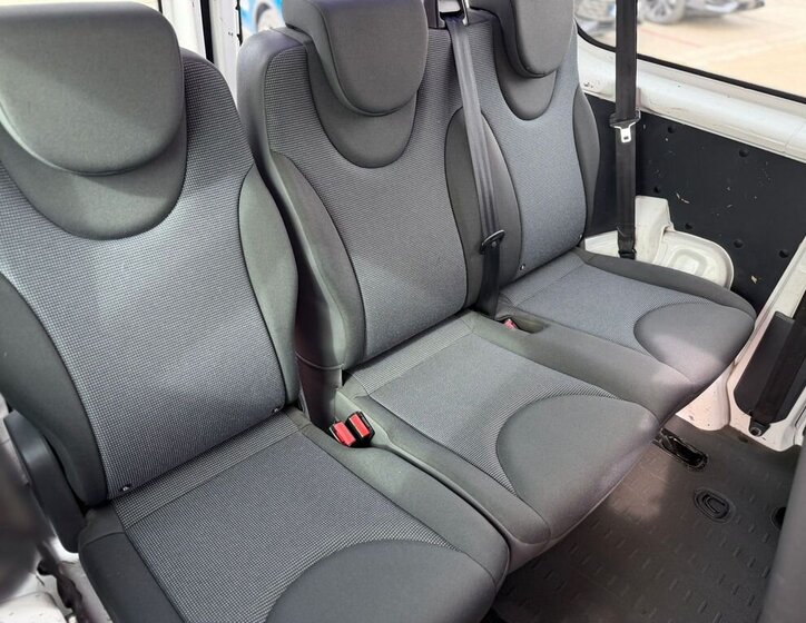 Peugeot Expert MPV 2,0 l 88 kw