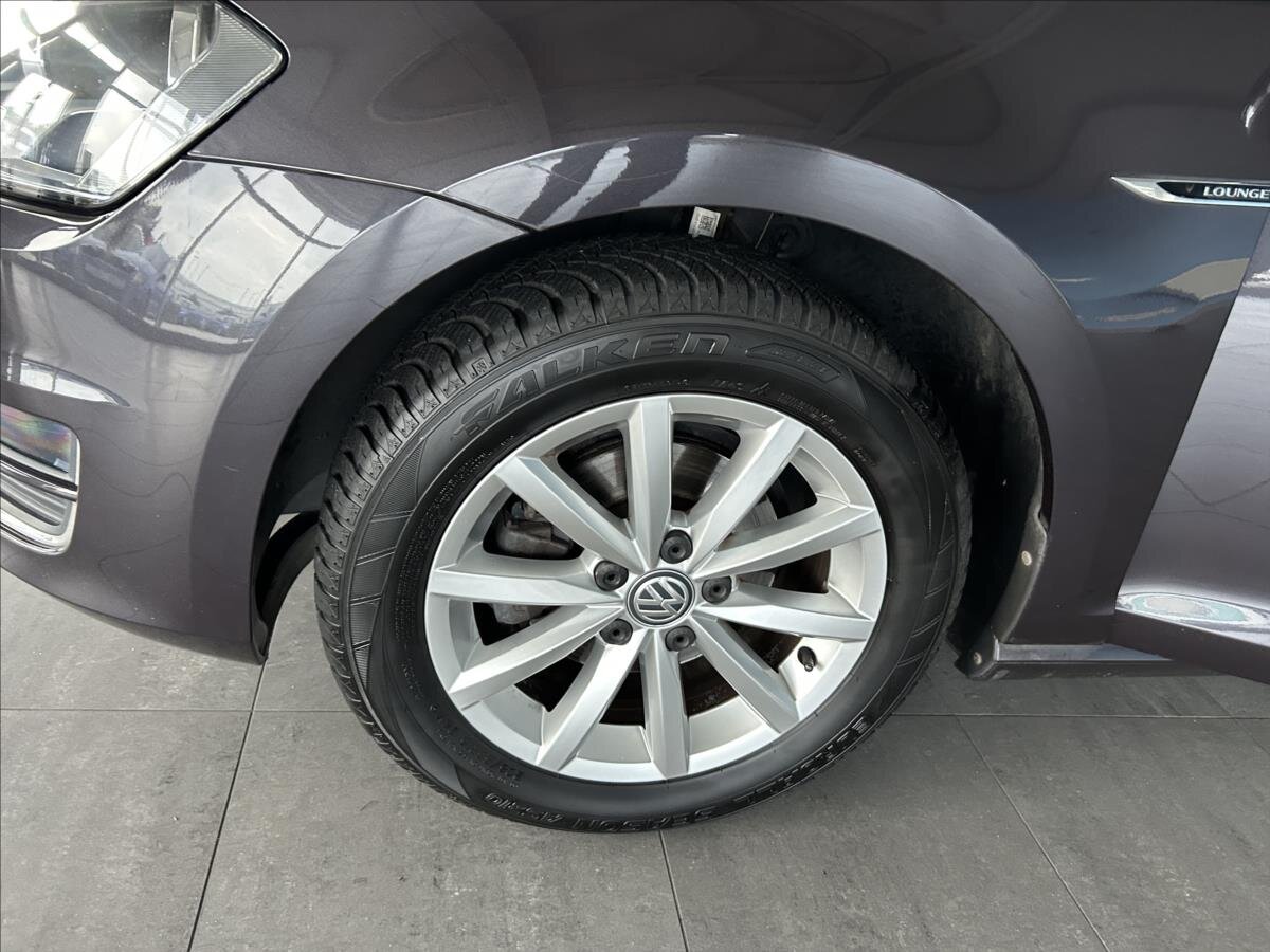 Volkswagen Golf Hatchback 1,2 l 81 kw