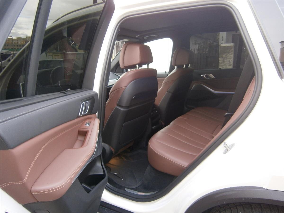 BMW X5 Kombi 3,0 l 195 kw