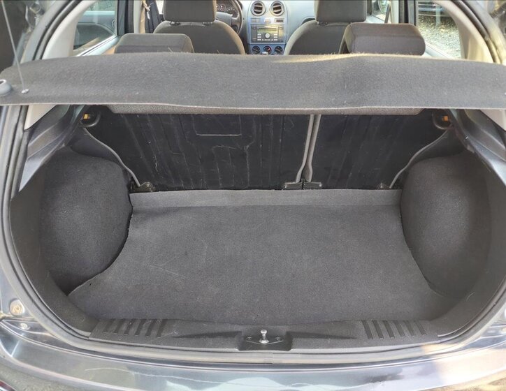 Ford Fiesta Hatchback 1,2 l 51 kw