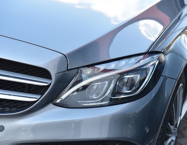 Mercedes-Benz Třídy C Sedan / Limuzína 2,1 l 125 kw