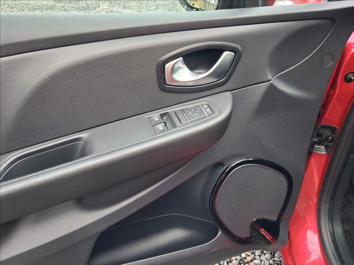 Renault Clio Hatchback 1,1 l 54 kw