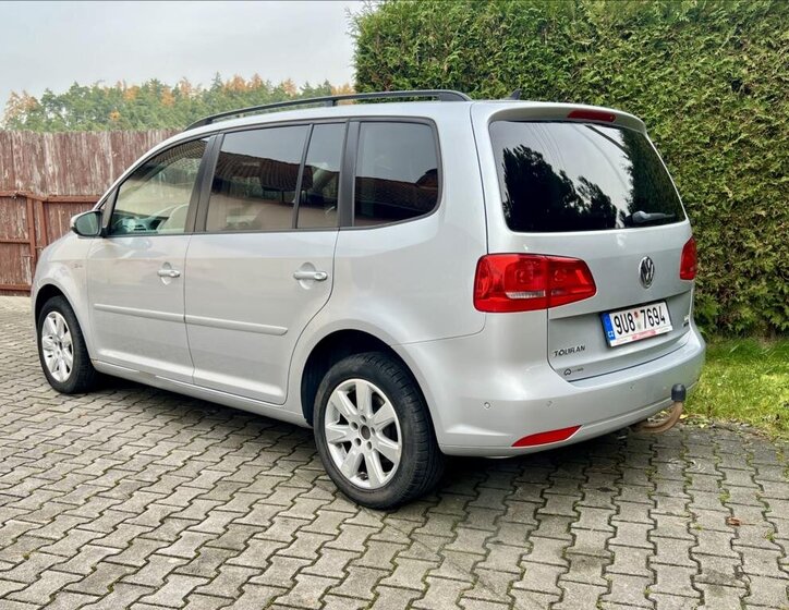 Volkswagen Touran MPV 1,6 l 77 kw