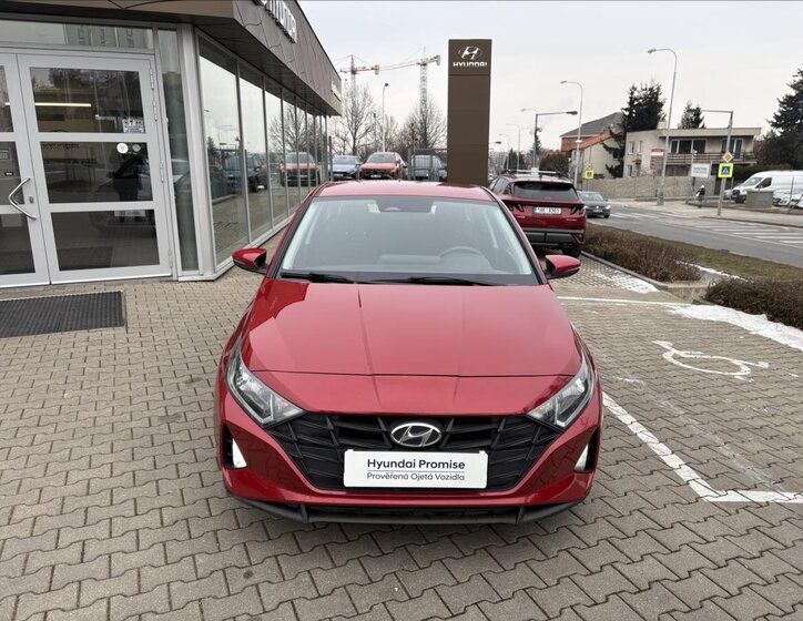 Hyundai i20 8