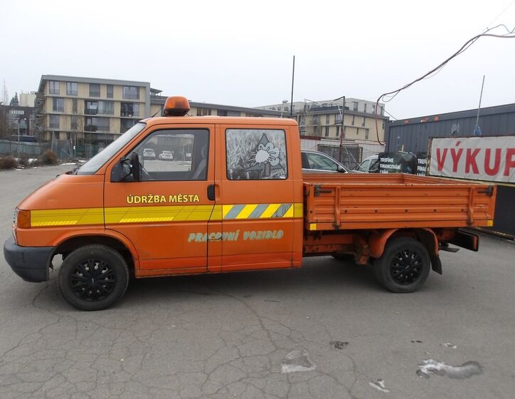 Volkswagen Transporter Ostatní 2,4 l 57 kw