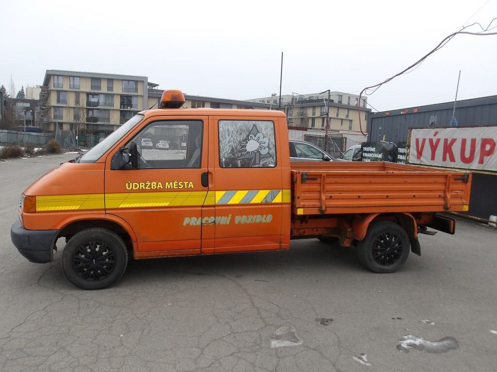 Volkswagen Transporter Ostatní 2,4 l 57 kw