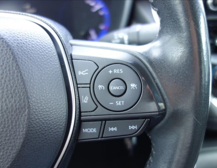 Toyota Corolla Sedan / Limuzína 1,6 l 97 kw