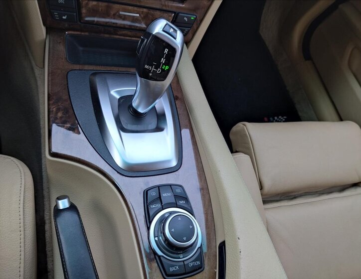 BMW Řada 5 Kombi 3,0 l 145 kw