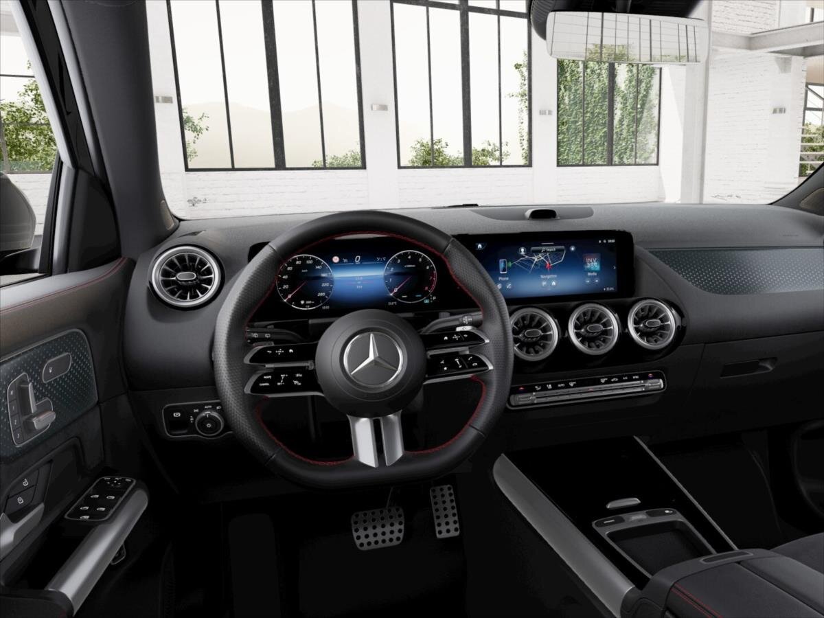 Mercedes-Benz GLA SUV / Terénní 1,3 l 120 kw