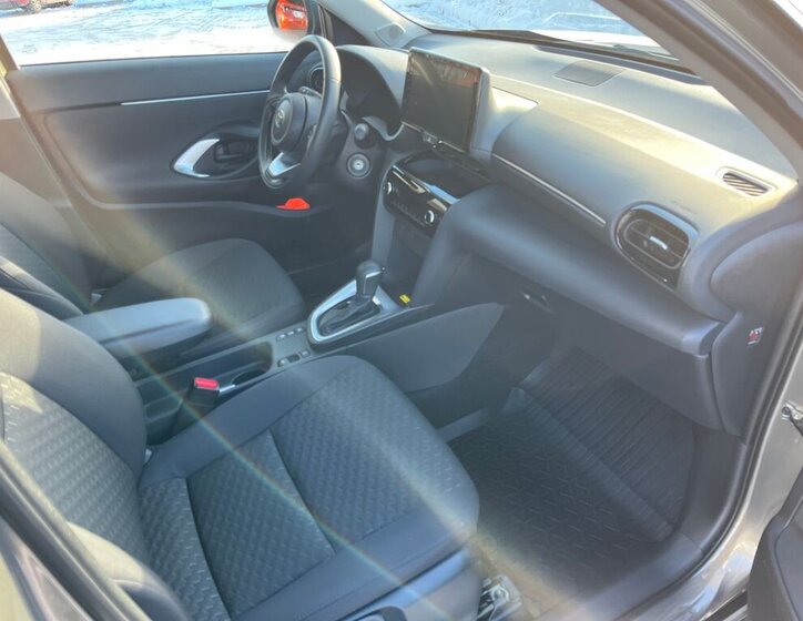 Toyota Yaris Cross 17