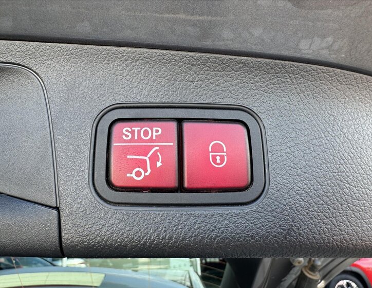 Mercedes-Benz GLA SUV / Terénní 2,0 l 165 kw