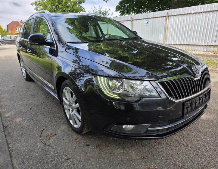Škoda Superb 8