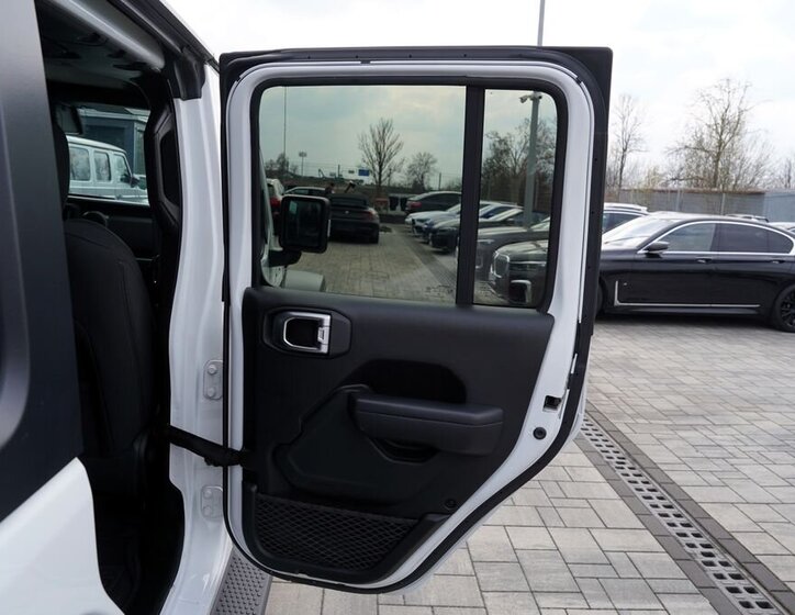 Jeep Wrangler SUV / Terénní 2,1 l 147 kw