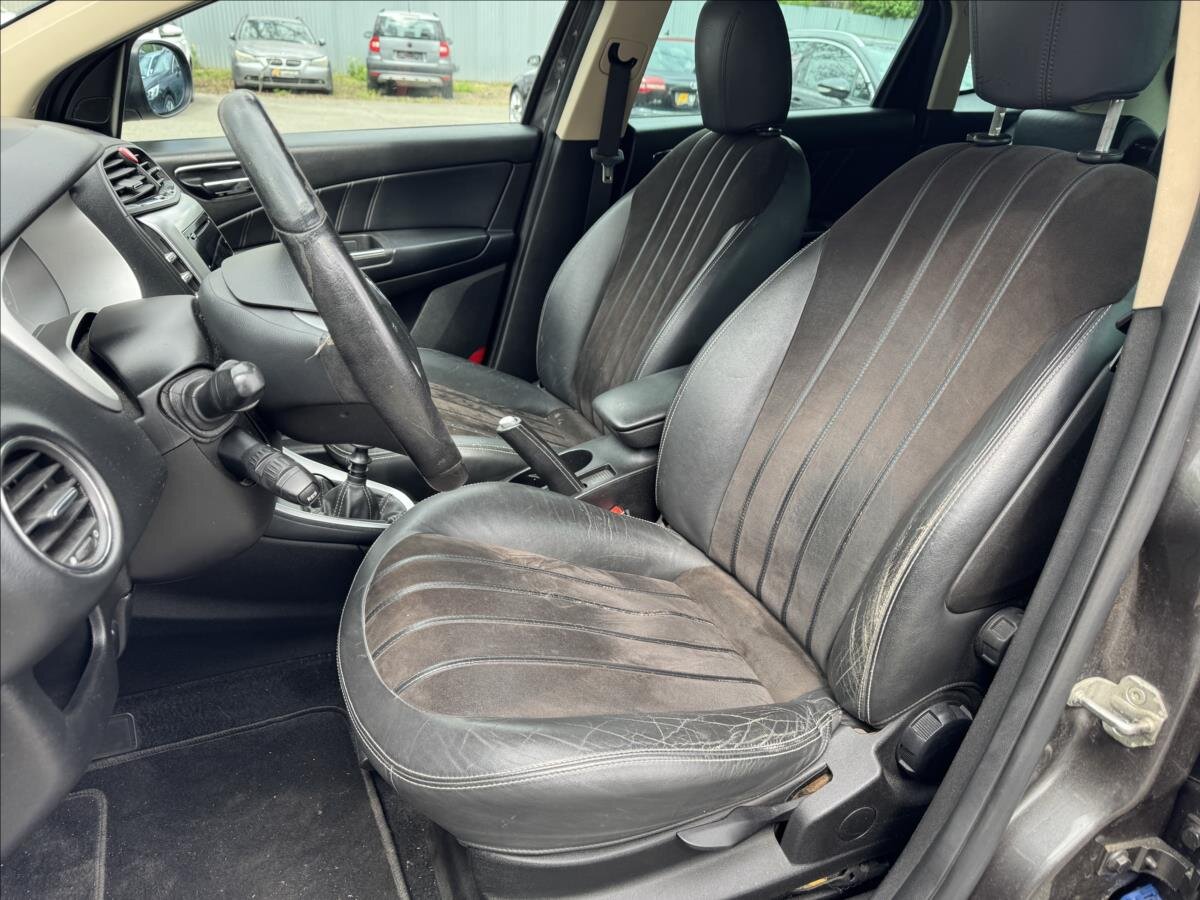 Lancia Delta Hatchback 2,0 l 121 kw