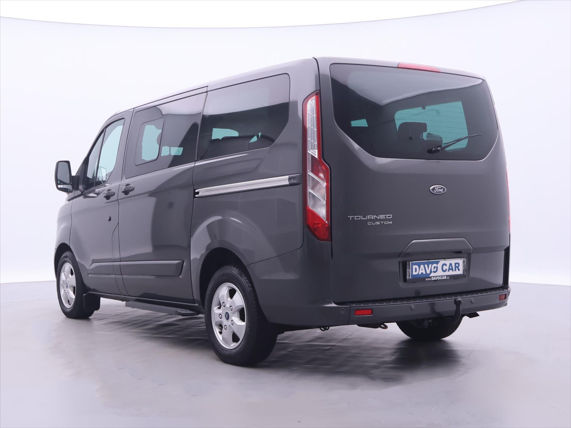 Ford Tourneo Custom MPV 2,2 l 114 kw
