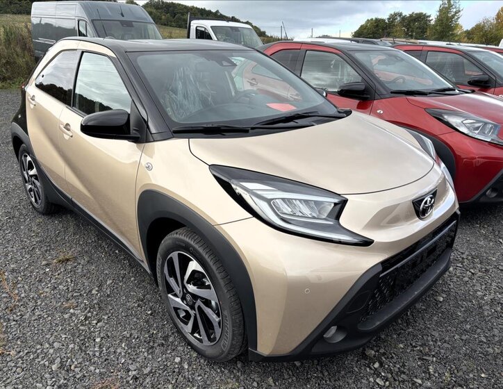 Toyota Aygo Hatchback 1,0 l 53 kw