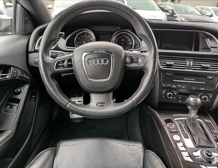 Audi RS 5 Kupé 4,2 l 331 kw