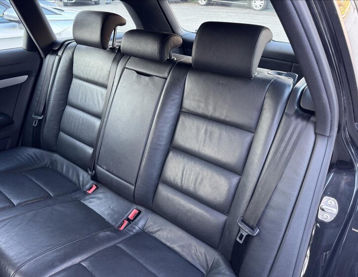 Audi A6 Kombi 3,0 l 176 kw