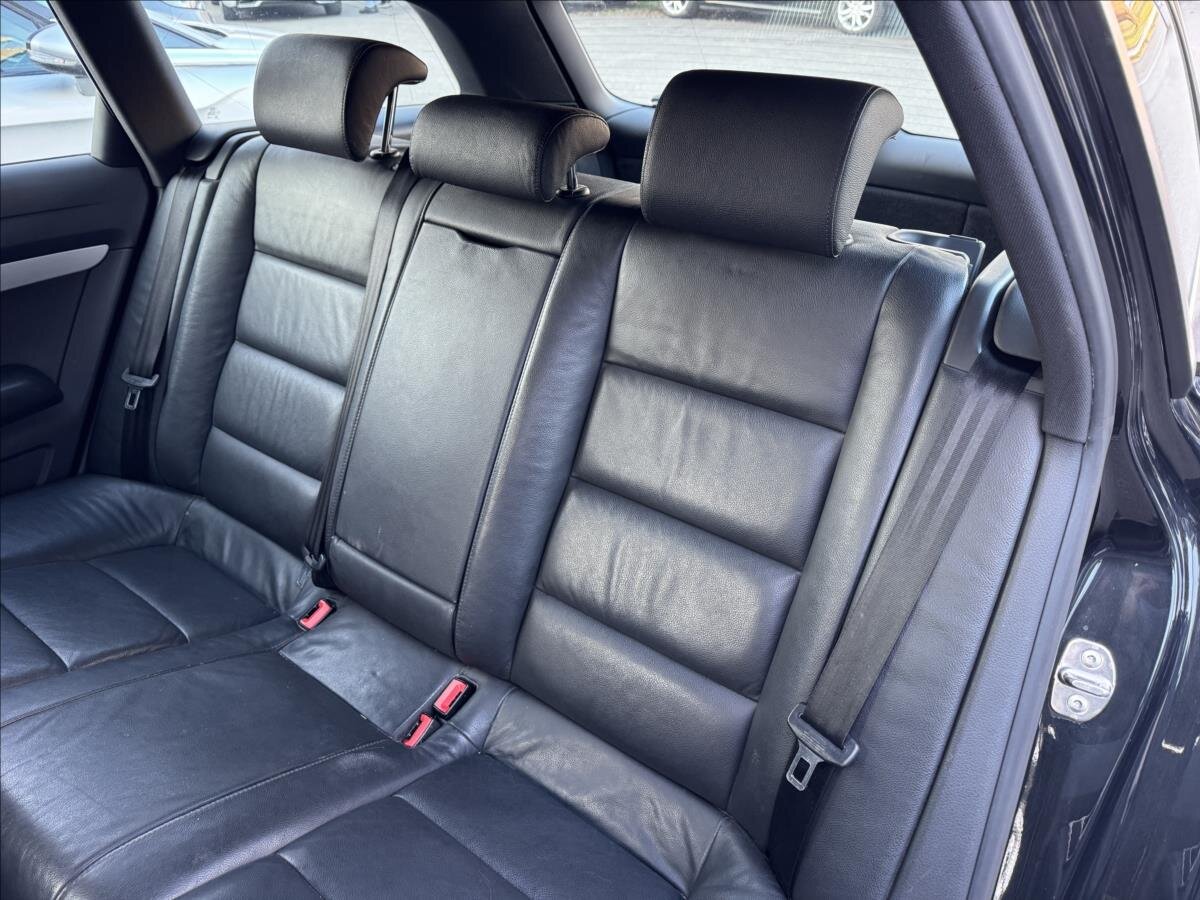 Audi A6 Kombi 3,0 l 176 kw