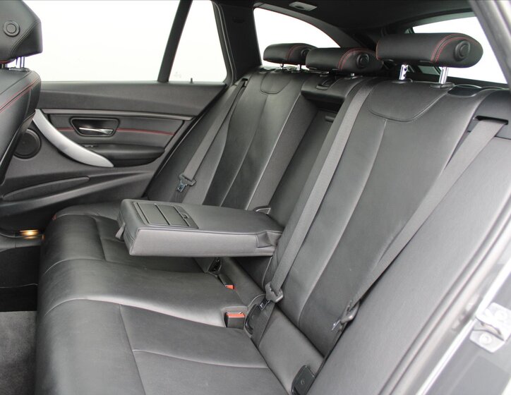 BMW Řada 3 Kombi 3,0 l 190 kw