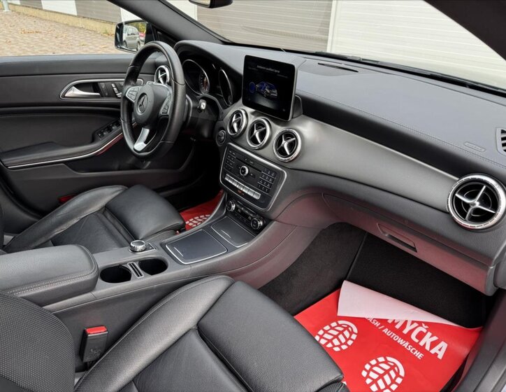 Mercedes-Benz CLA 13