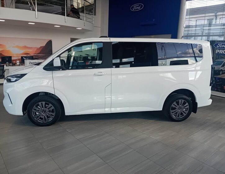 Ford Tourneo Custom Kombi 2,0 l 110 kw