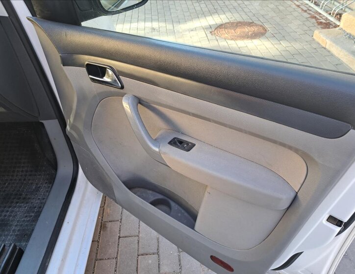 Volkswagen Caddy Kombi 1,9 l 77 kw