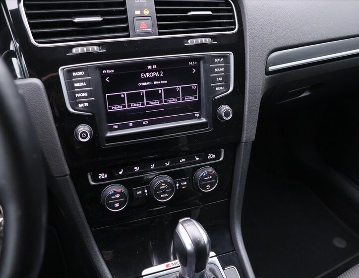 Volkswagen Golf Kombi 2,0 l 221 kw