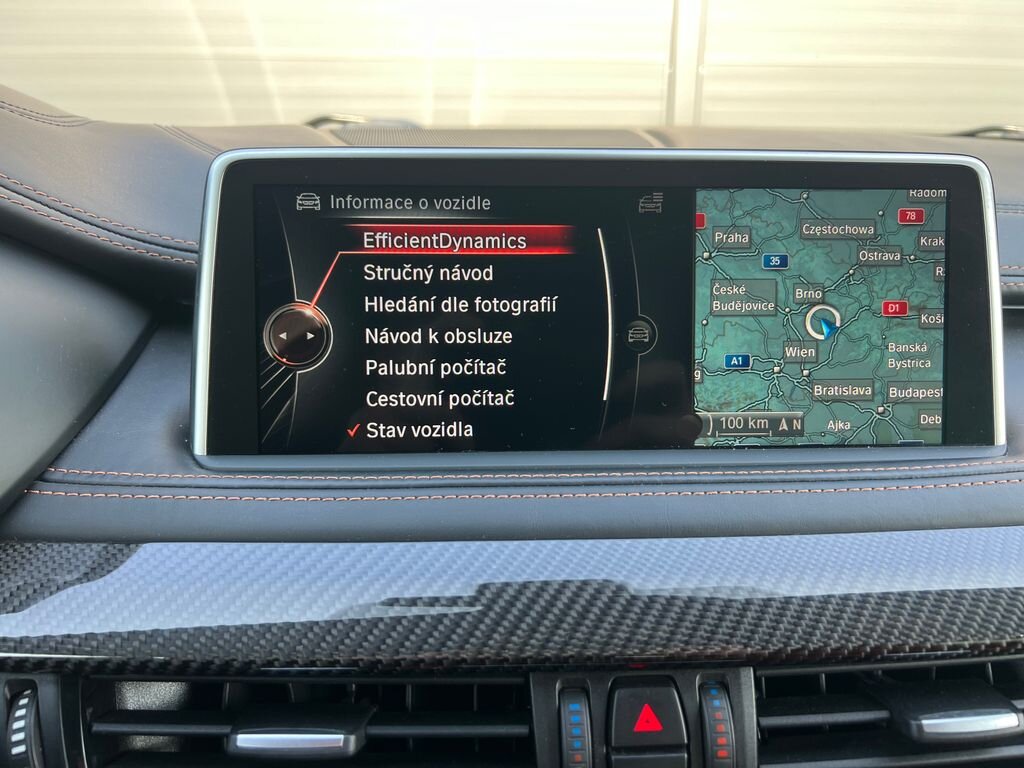 BMW X6 SUV / Terénní 4,4 l 512 kw