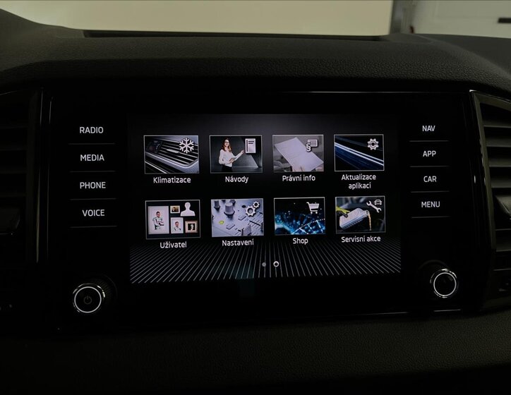 Škoda Karoq SUV 1,5 l 110 kw