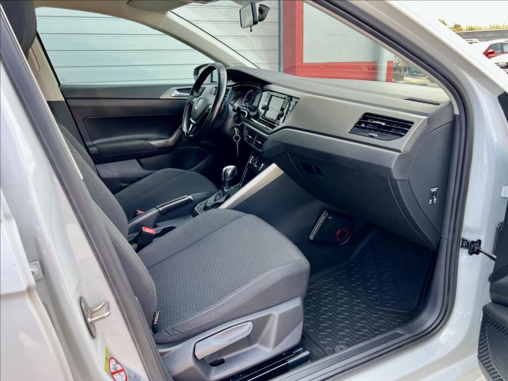 Volkswagen Polo Hatchback 999,0 70 kw
