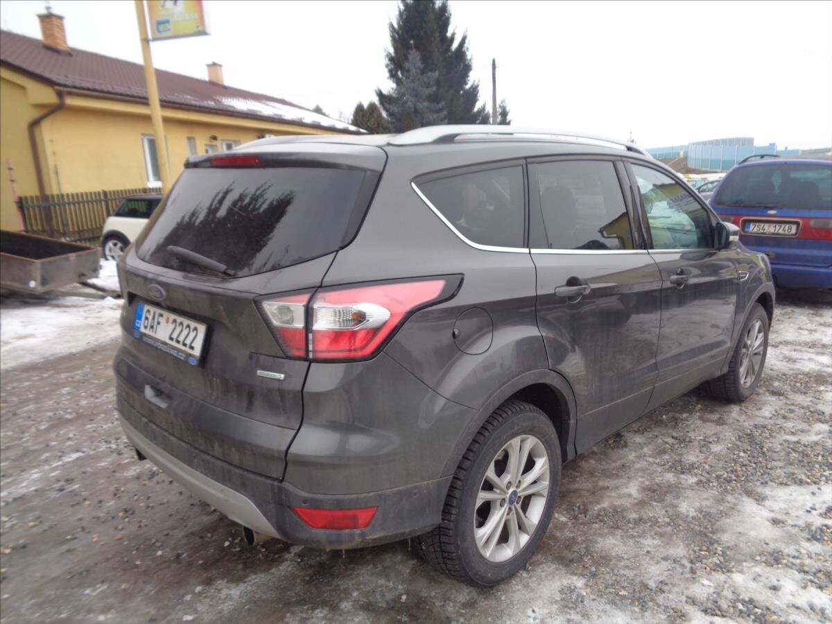 Ford Kuga SUV 1,5 l 110 kw