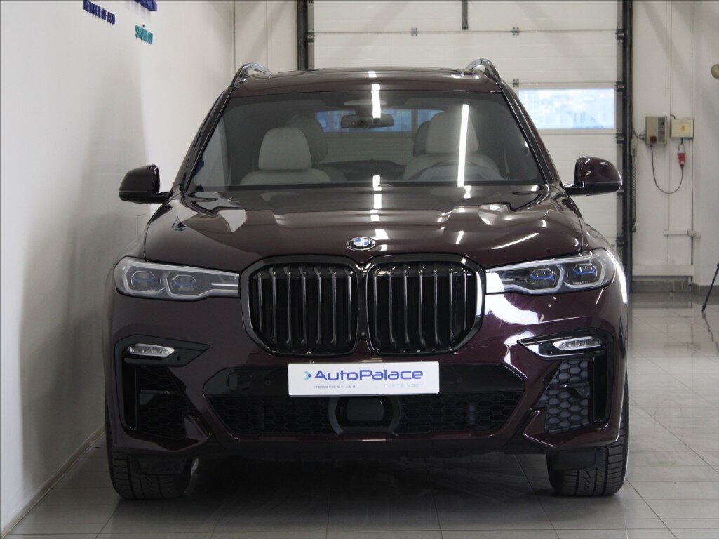 BMW X7 SUV / Terénní 3,0 l 250 kw